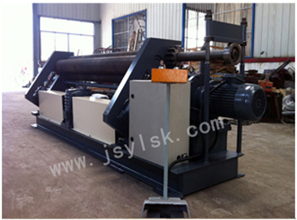 機械三輥非對稱式卷板機