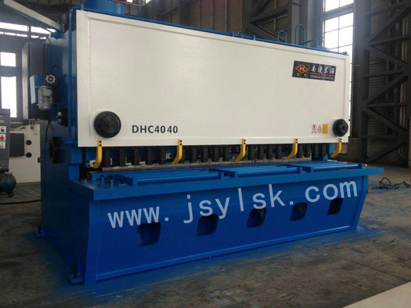 QC11Y-40*4000剪板機