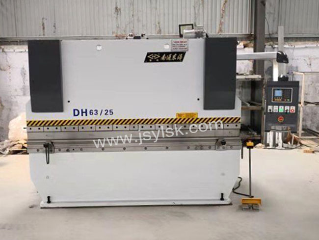 WC67Y-63/2500液壓折彎機