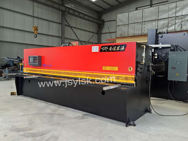 QC12Y-4*4000液壓剪板機