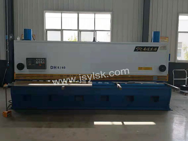 QC11Y-8*4000液壓剪板機