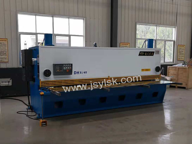 QC11Y-8*4000液壓剪板機